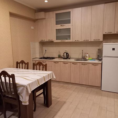 Grigol'S Apartament Tiflis Dış mekan fotoğraf